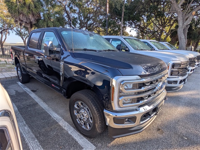 2025 Ford F-250 King Ranch photo 2