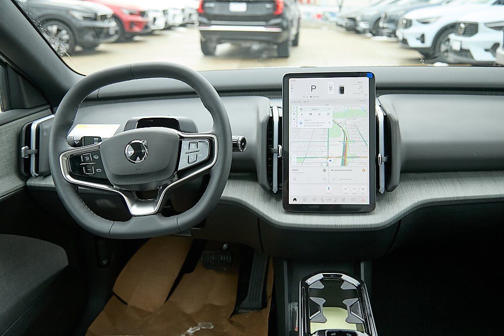 2026 VOLVO EX30 - Image 21