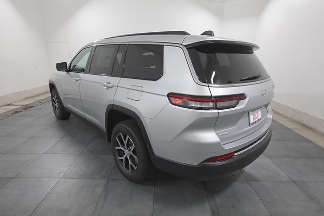 2025 Jeep Grand Cherokee Limited photo 5
