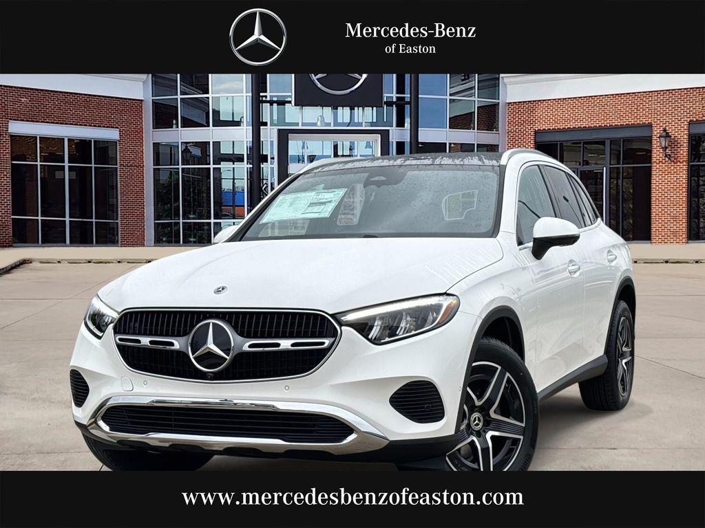2026 Mercedes-Benz GLC Base's photo