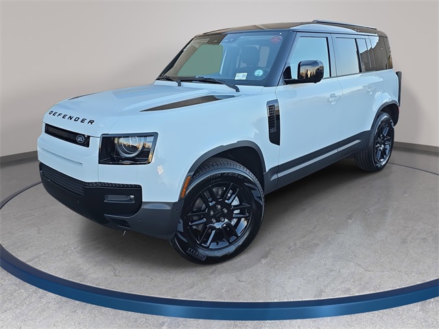 2026 Land Rover Defender S's photo