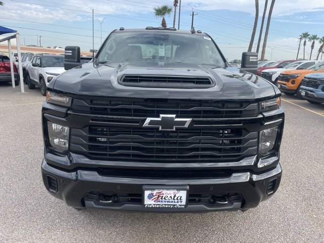 2026 Chevrolet Silverado 2500HD Custom photo 2