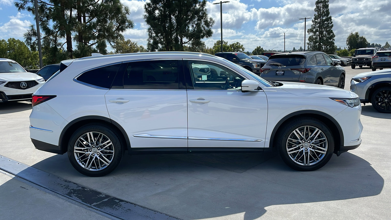 2023 Acura MDX Advance SH-AWD photo 5