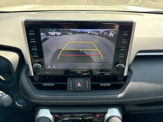 2022 Toyota RAV4 Limited photo 10