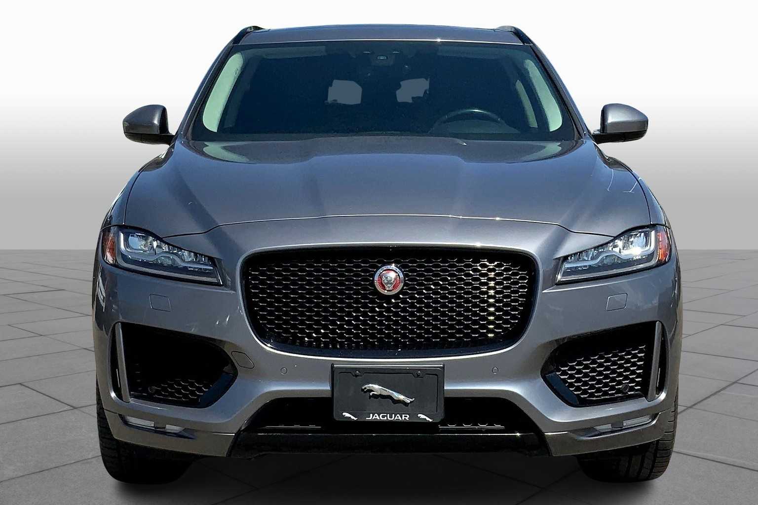 2020 Jaguar F-PACE Checkered Flag Edition photo 2