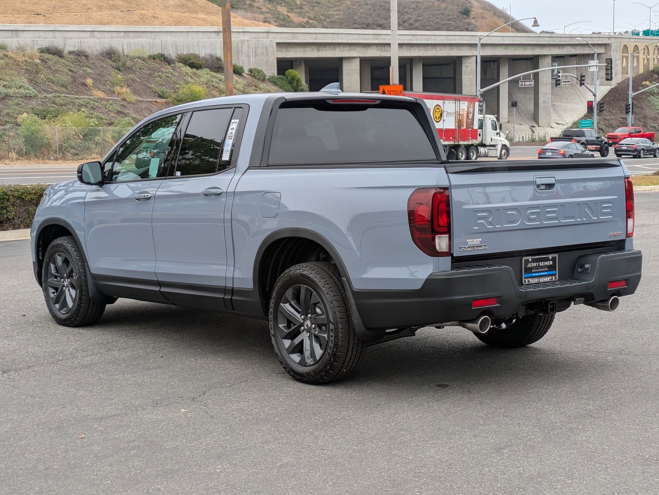 2025 Honda Ridgeline Sport photo 3