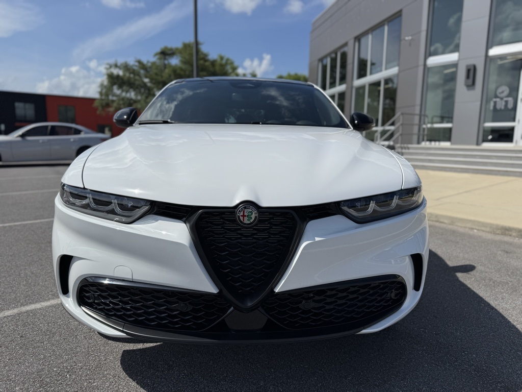 2025 Alfa Romeo Tonale BASE photo 2