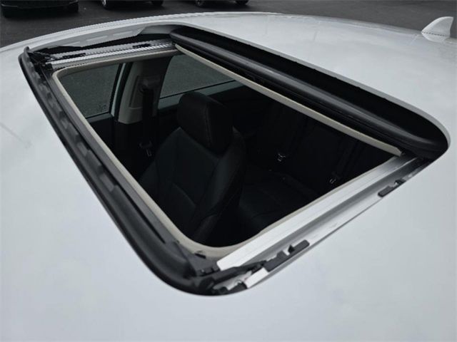 2025 Honda Accord Hybrid Touring photo 2