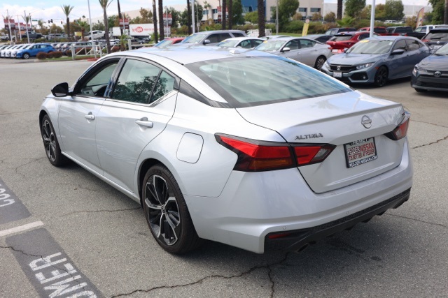 2023 Nissan Altima 2.5 SR photo 5