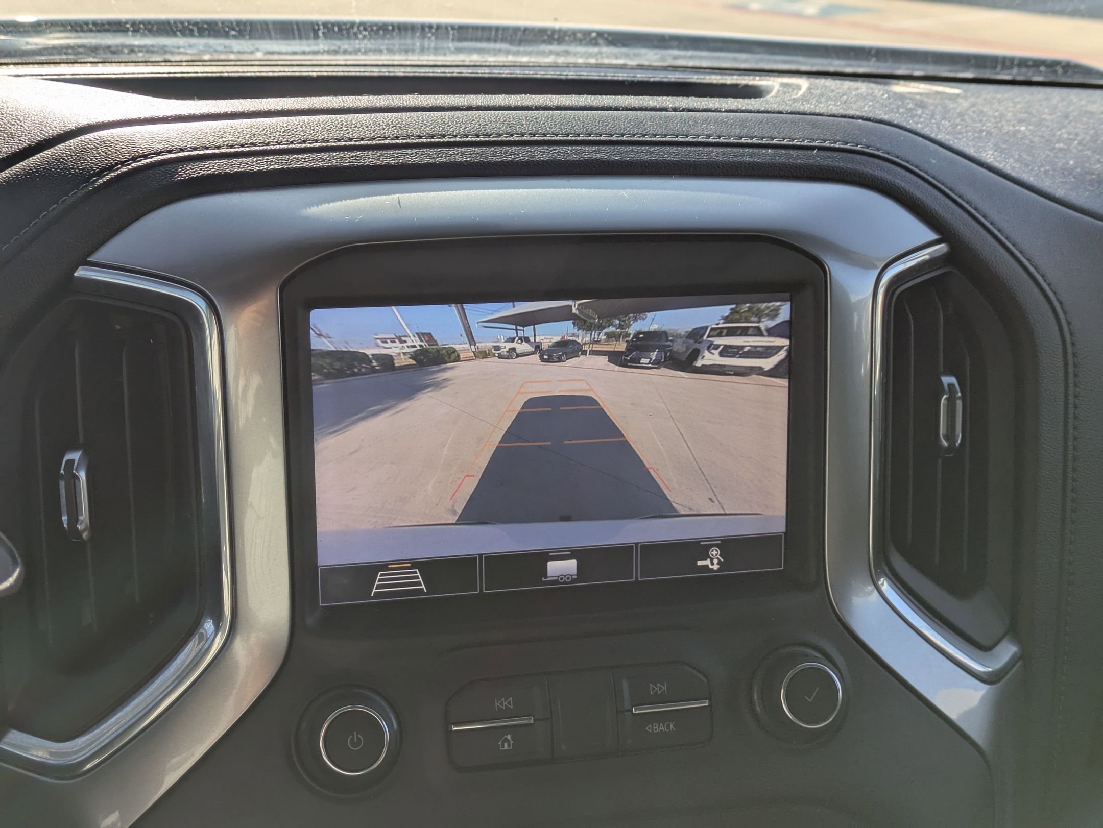 2020 Chevrolet Silverado 1500 RST photo 17