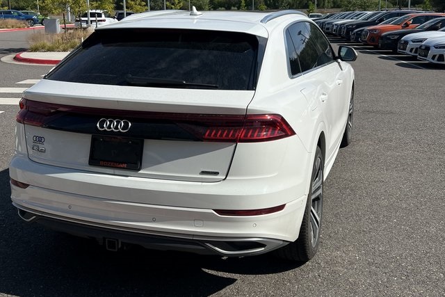 2019 Audi Q8 Premium Plus photo 2
