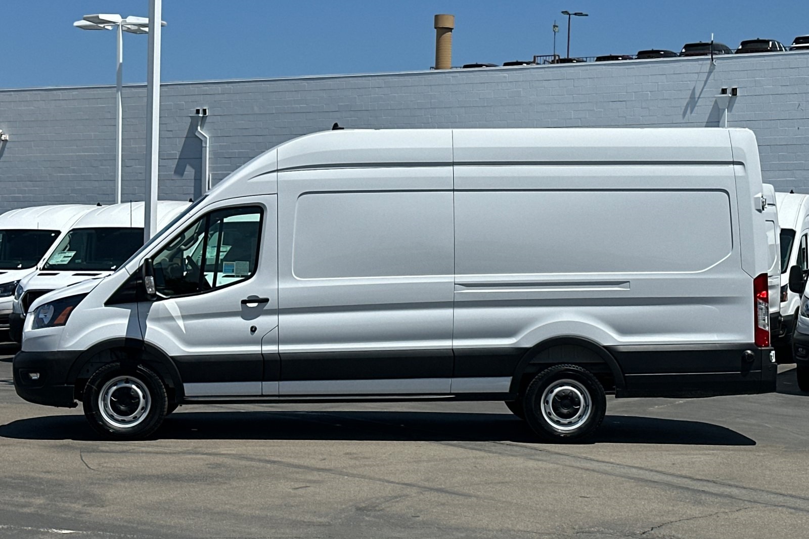 2025 Ford Transit Cargo Van photo 4