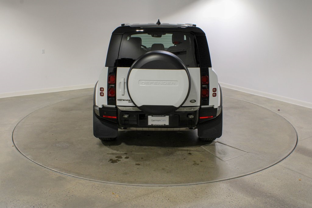 2023 Land Rover Defender 110 X-Dynamic SE photo 4