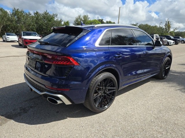 2021 Audi RS Q8 photo 4