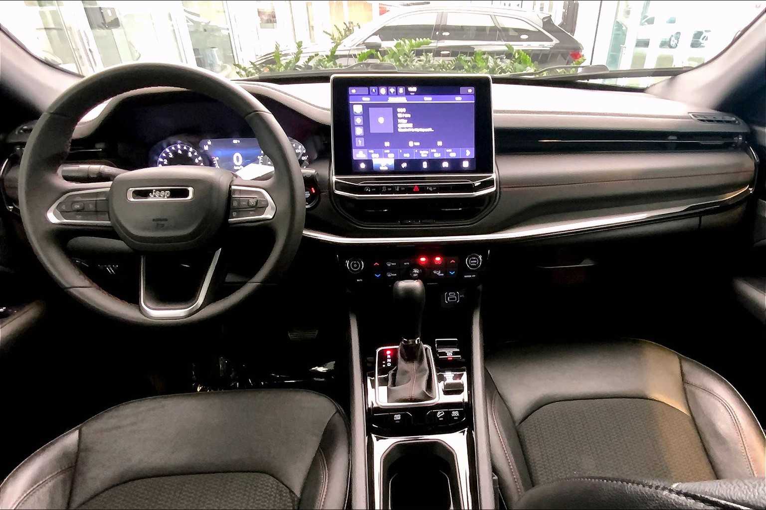 2024 Jeep Compass Trailhawk photo 12