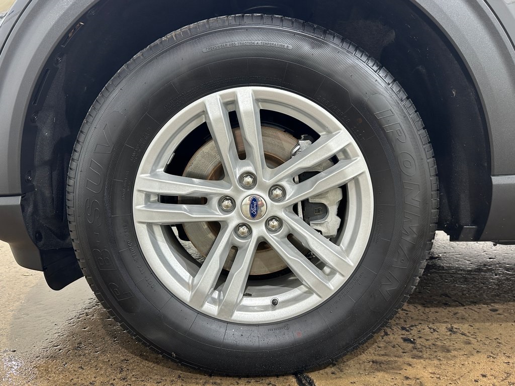 2024 Ford Explorer XLT photo 3