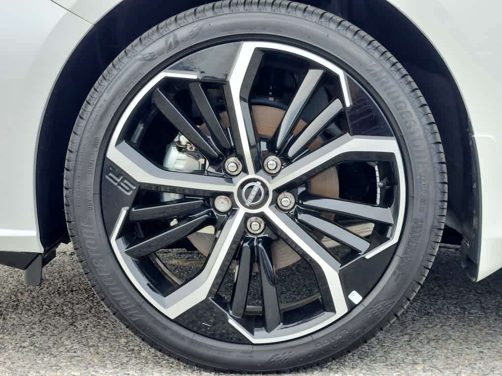 2025 Nissan Altima SR photo 4