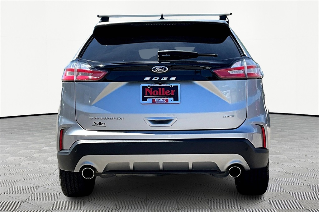 2022 Ford Edge Titanium photo 4