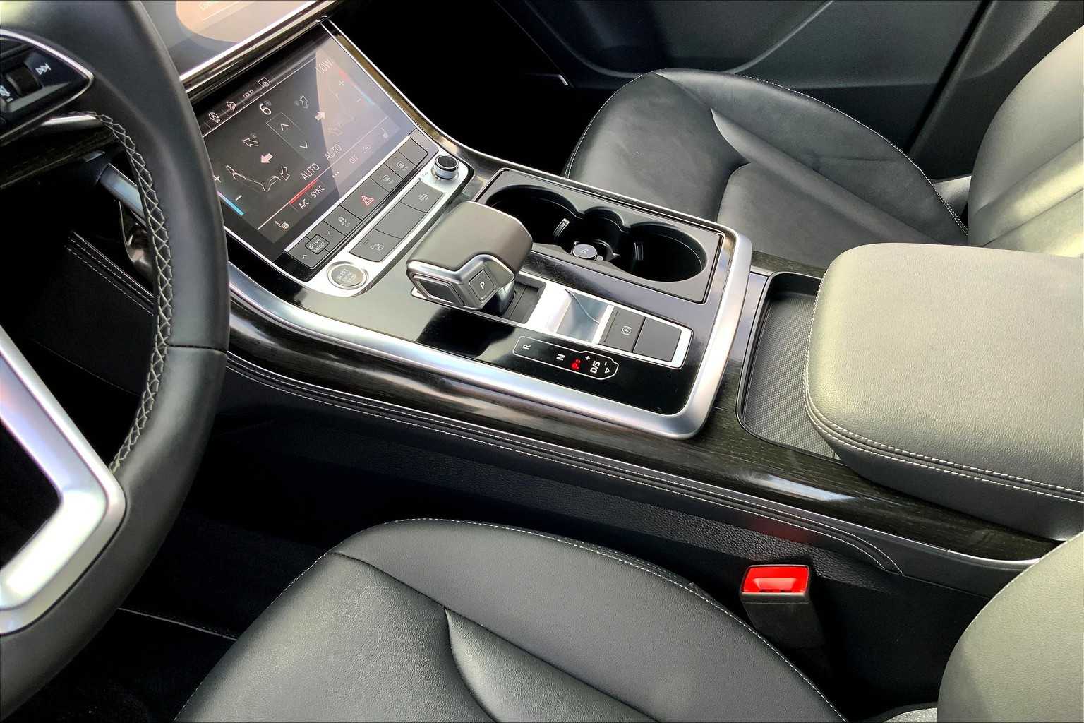 2025 Audi Q7 Premium Plus photo 13