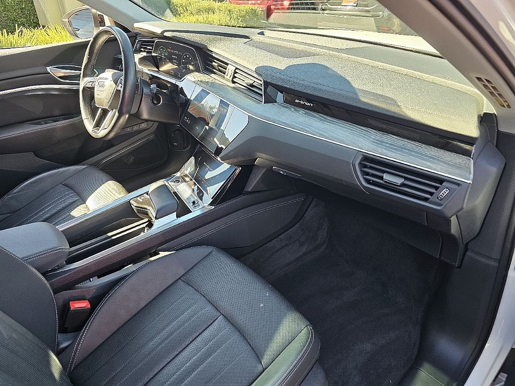 2022 Audi e-tron Sportback S line Premium Plus photo 4