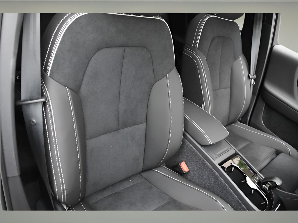 2024 Volvo C40 Recharge Plus photo 26