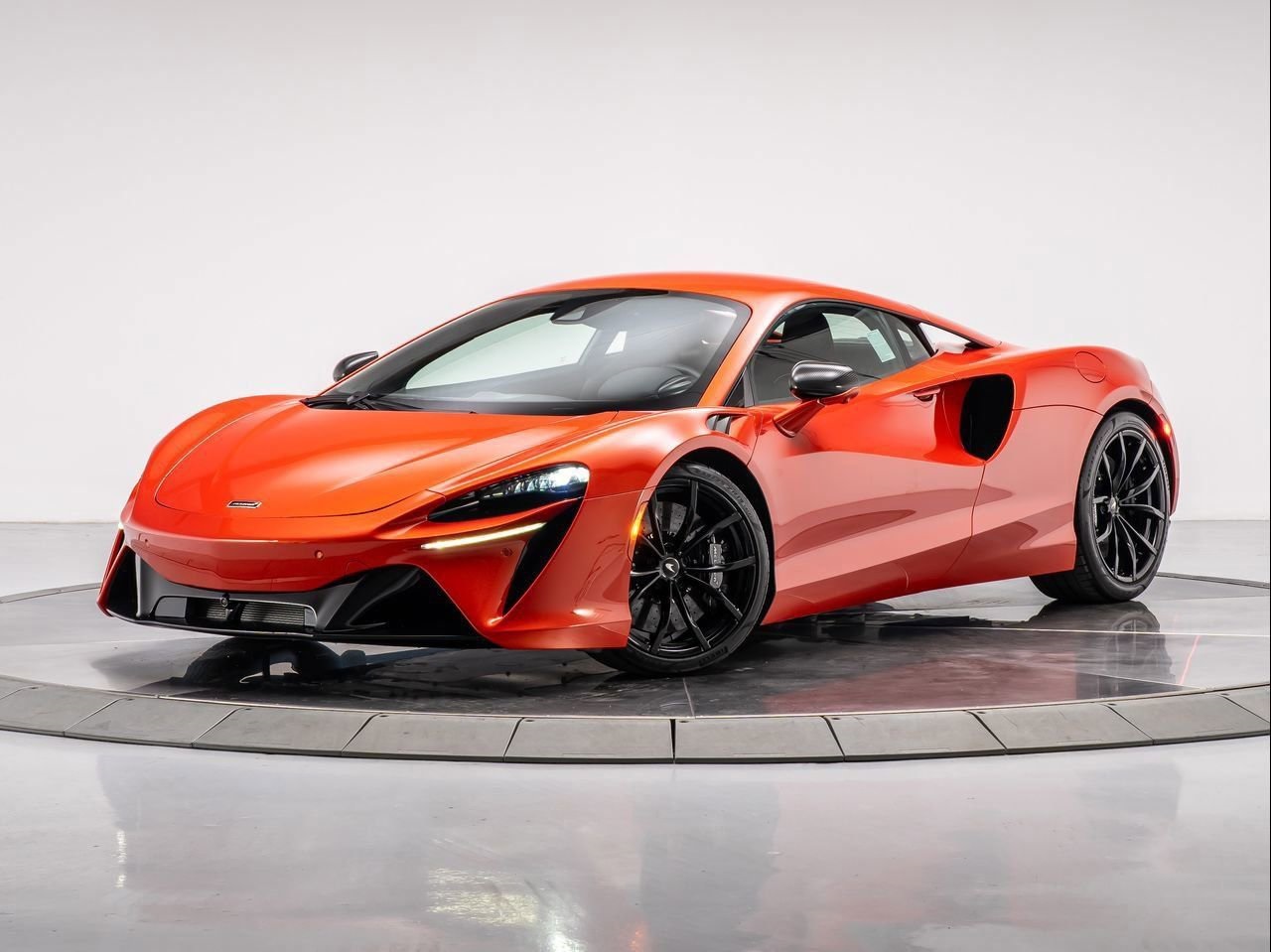 2023 McLaren Artura Techlux's photo