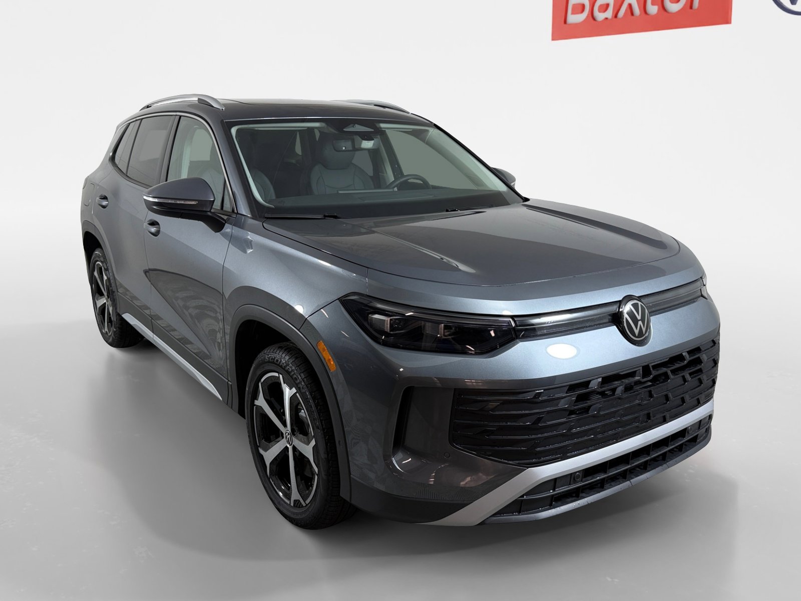 2025 Volkswagen Tiguan SE's photo