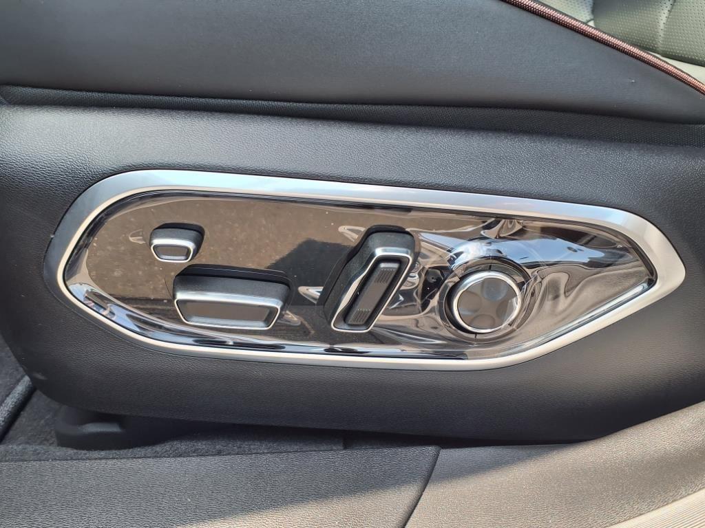 2025 Jeep Wagoneer S Launch Edition photo 3