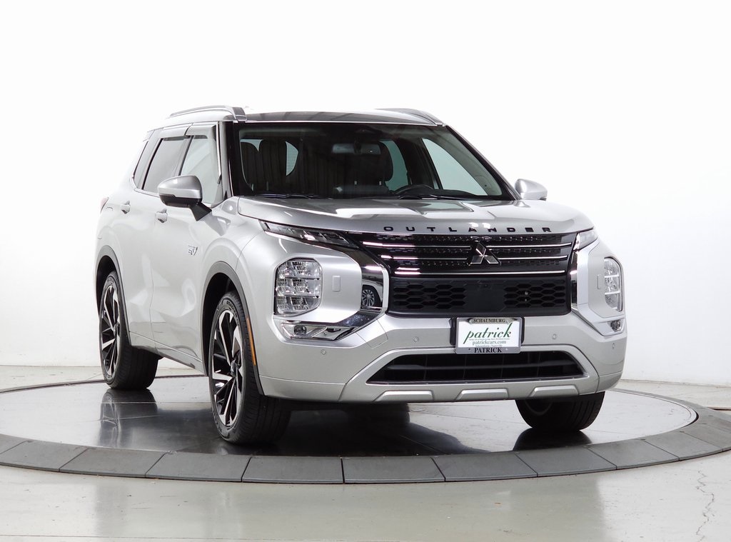 2023 Mitsubishi Outlander Plug-In Hybrid SEL's photo
