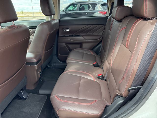 2018 Mitsubishi Outlander PHEV GT photo 19