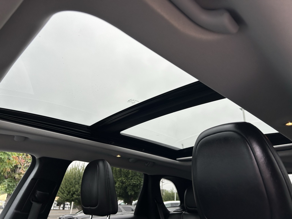 2020 Jeep Cherokee Altitude photo 19
