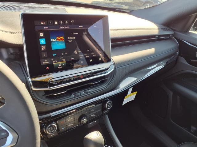 2025 Jeep Compass Latitude photo 6