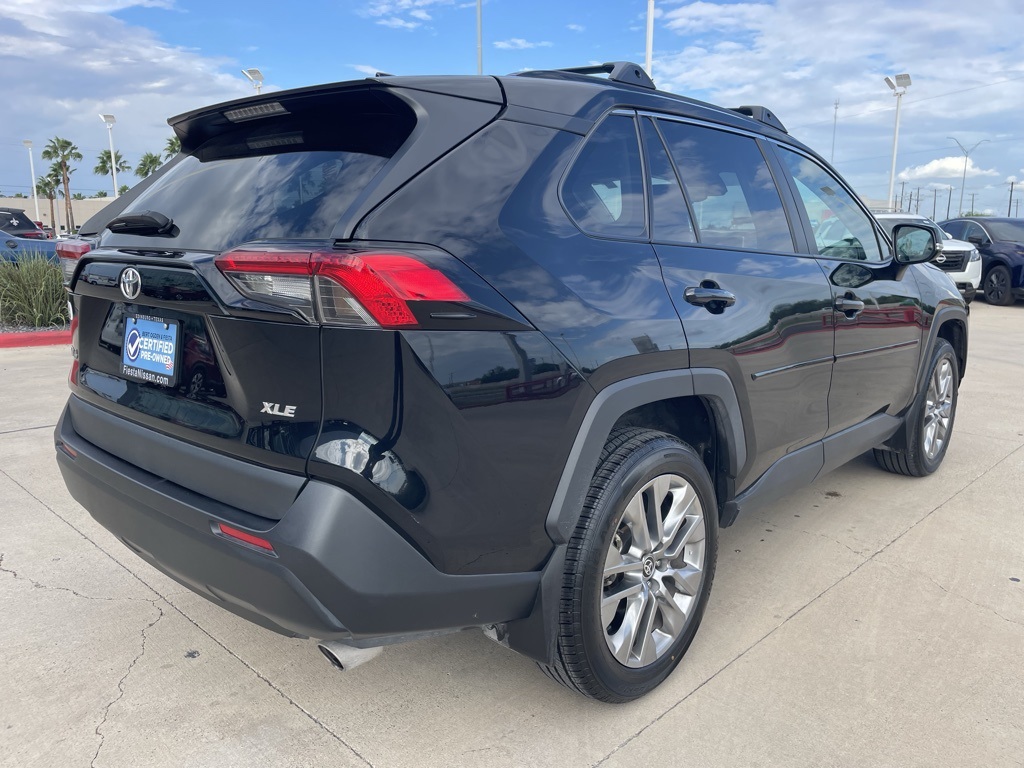 2024 Toyota RAV4 XLE Premium photo 3