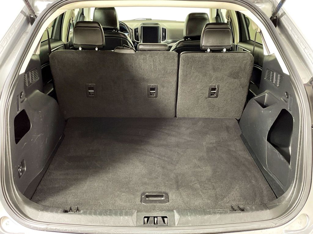 2023 Ford Edge SEL photo 23