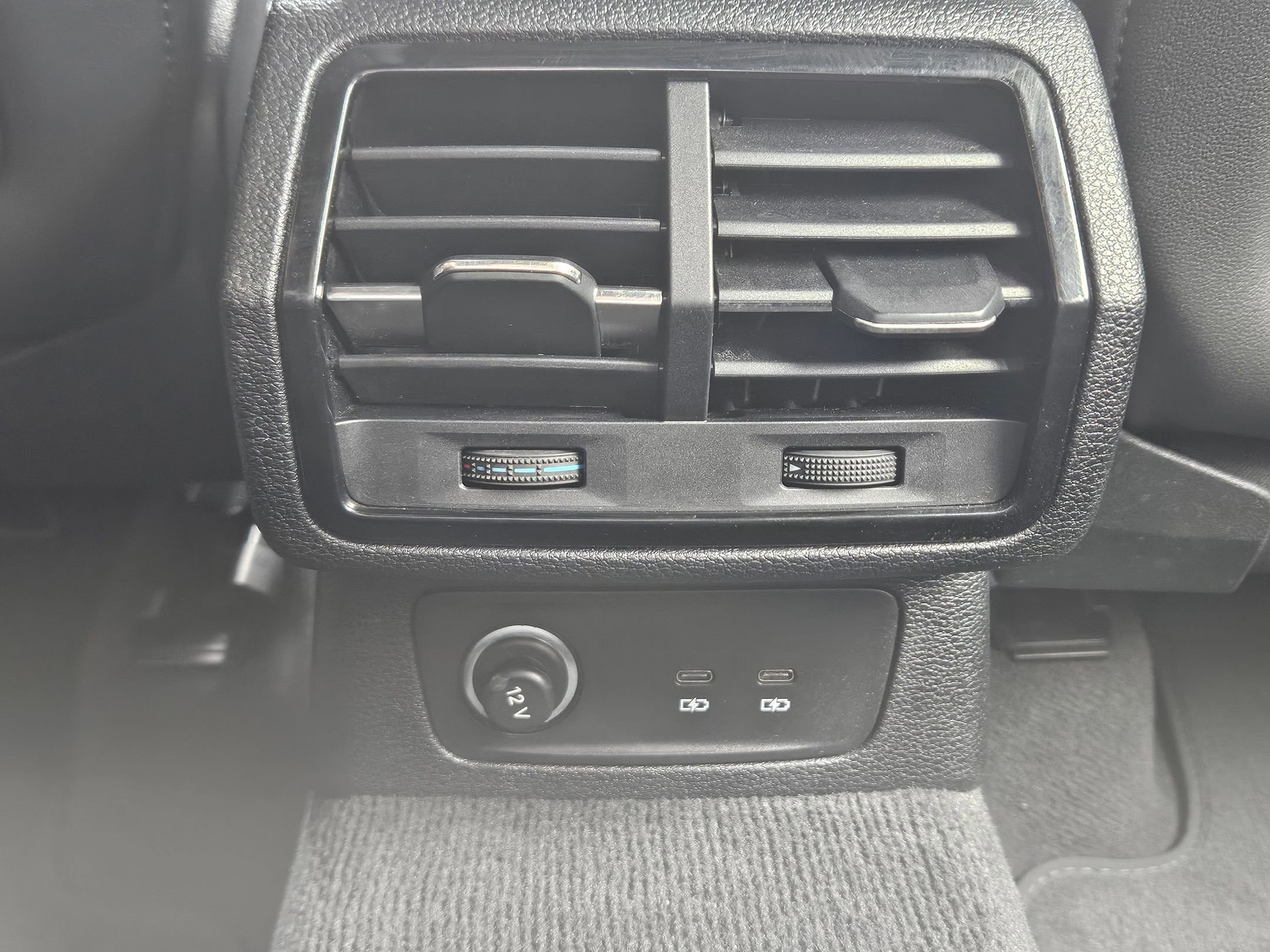 2024 Audi Q3 S line Premium photo 24