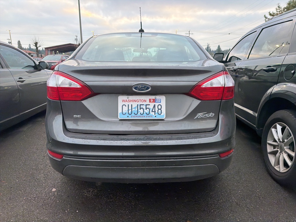 2017 Ford Fiesta SE photo 2