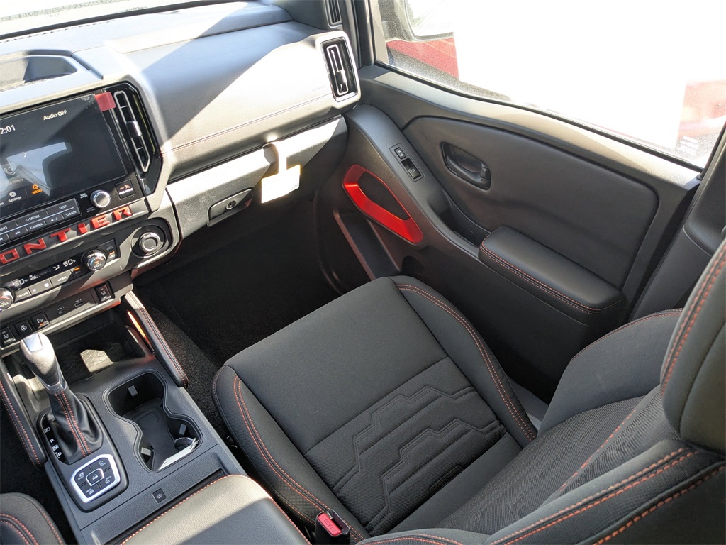 2026 Nissan Frontier PRO-4X photo 17
