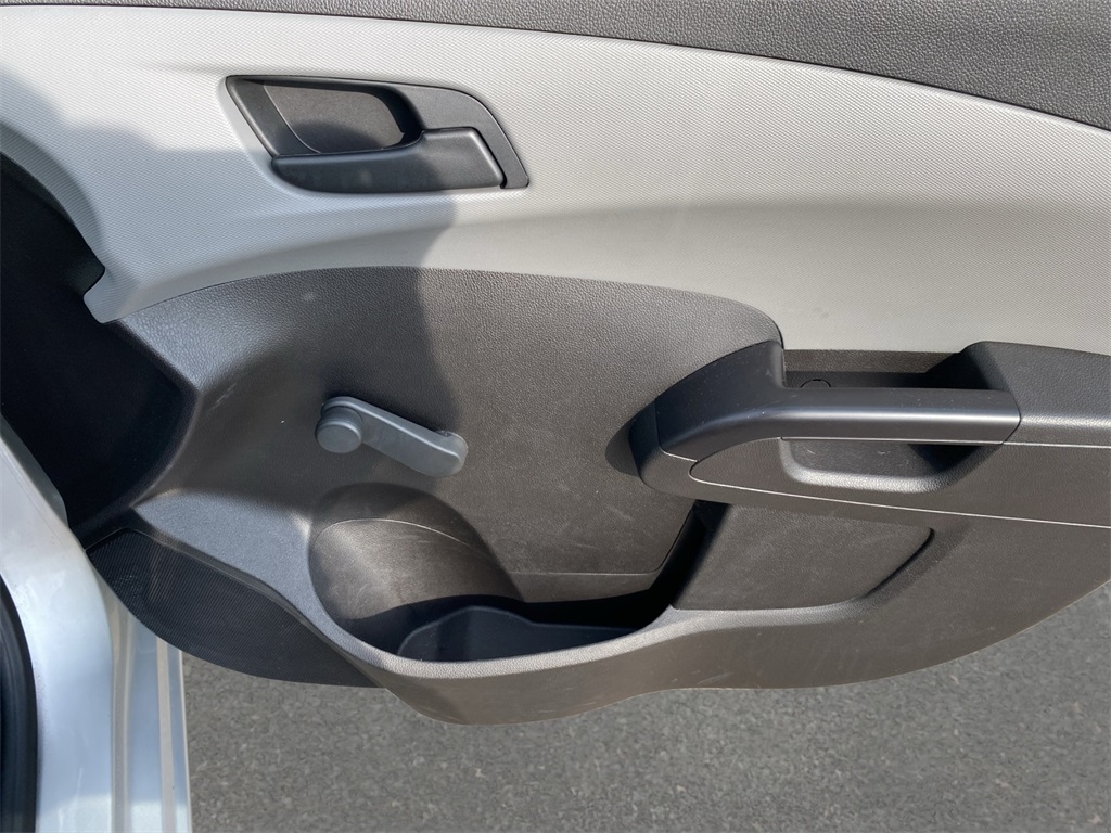 2020 Chevrolet Sonic LT photo 23