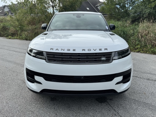 2024 Land Rover Range Rover Sport SE photo 3