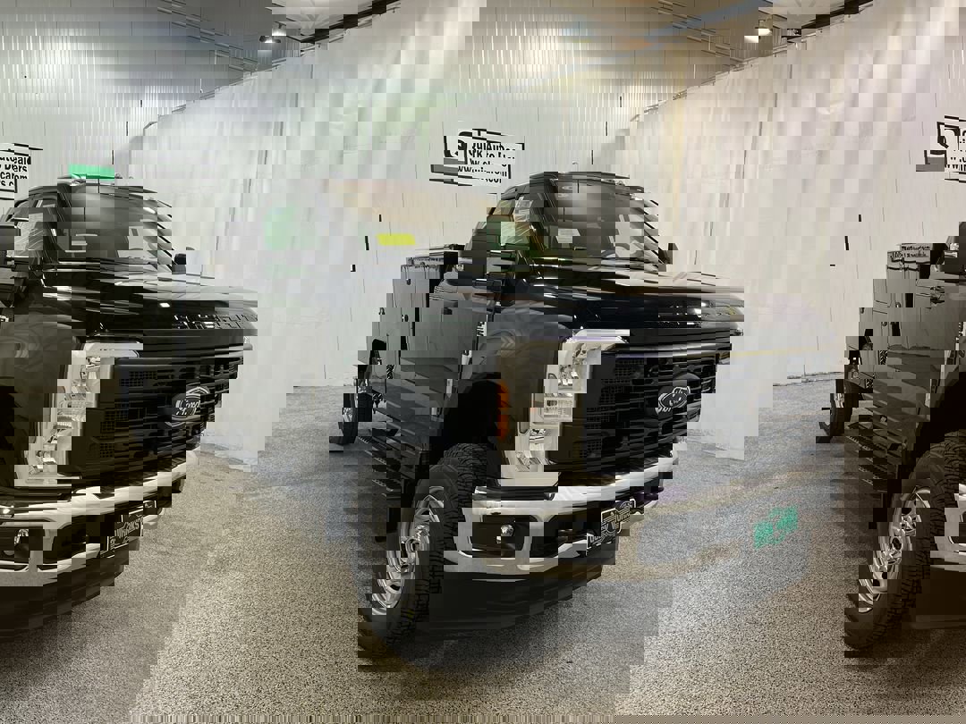 2026 Ford F-350 Super Duty XL's photo