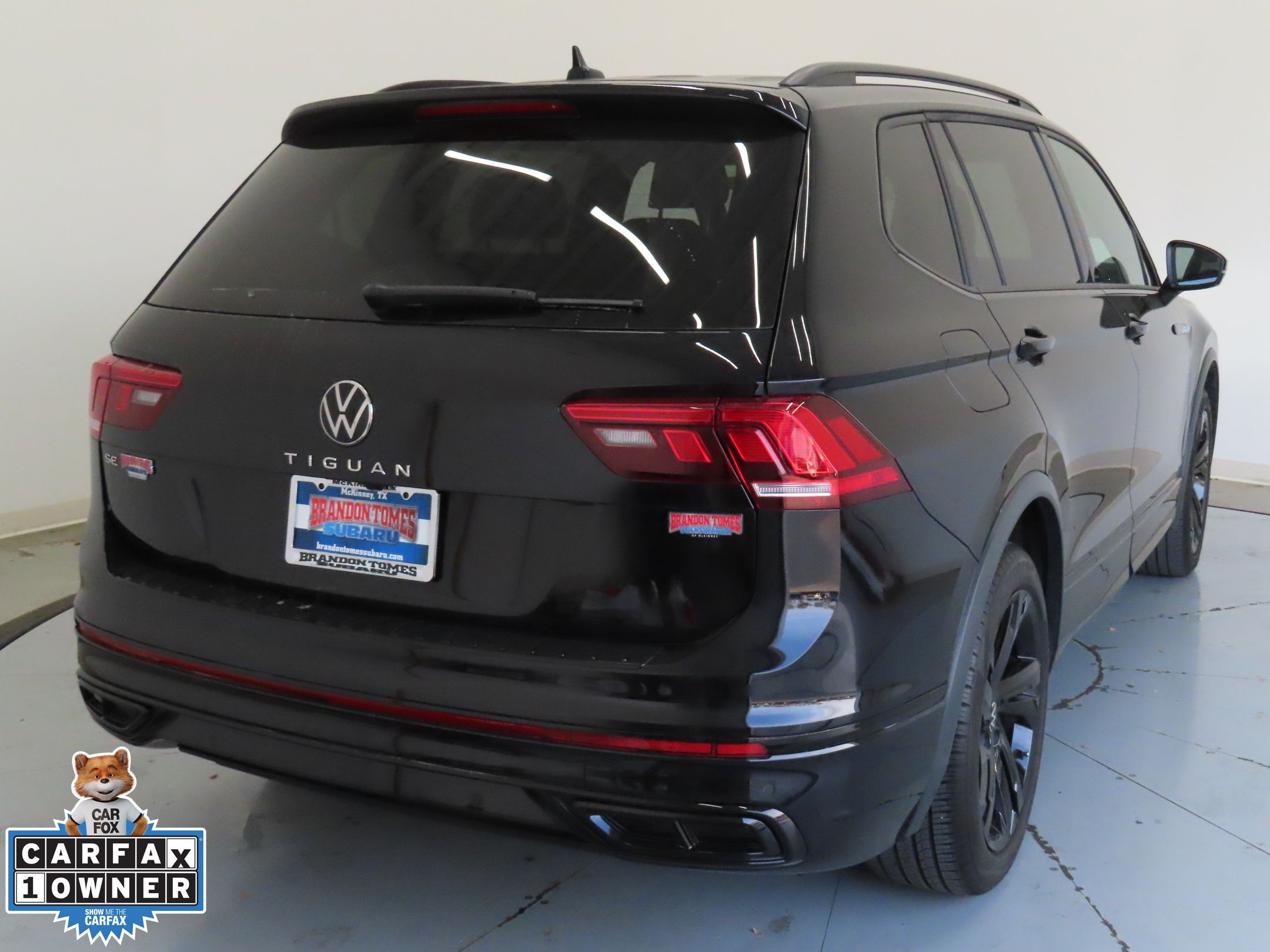 2024 Volkswagen Tiguan SE R-Line Black photo 3