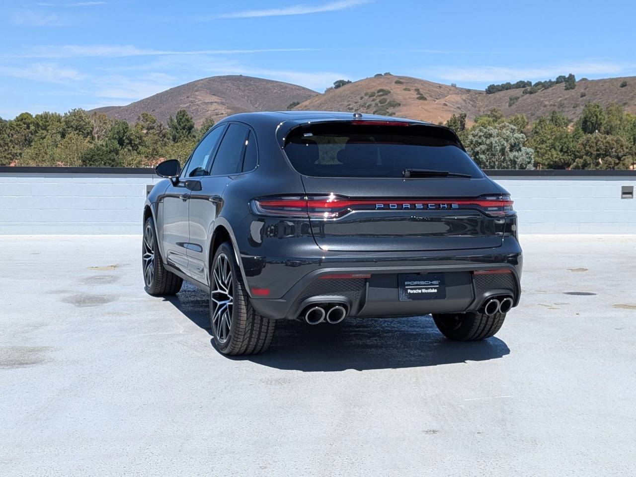 2025 Porsche Macan T photo 3
