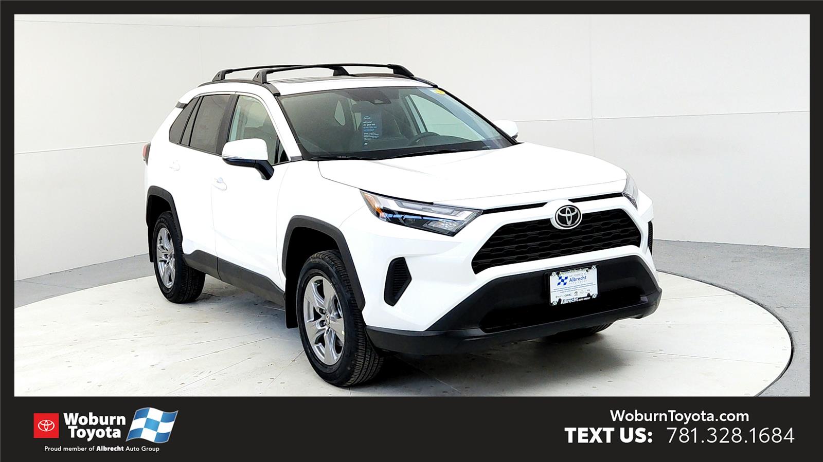 2025 Toyota RAV4 XLE's photo
