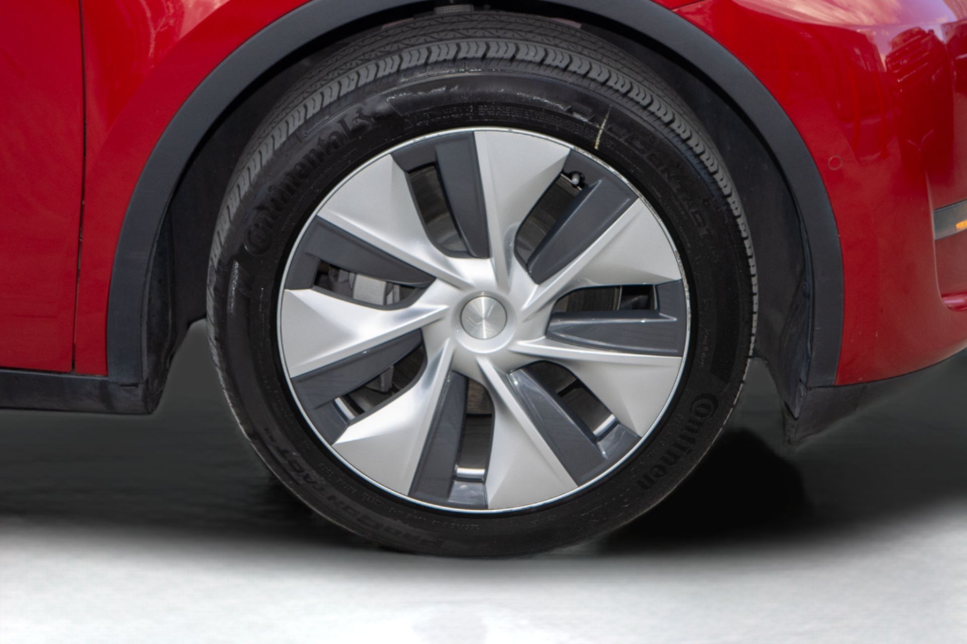 2020 Tesla Model Y Long Range photo 22