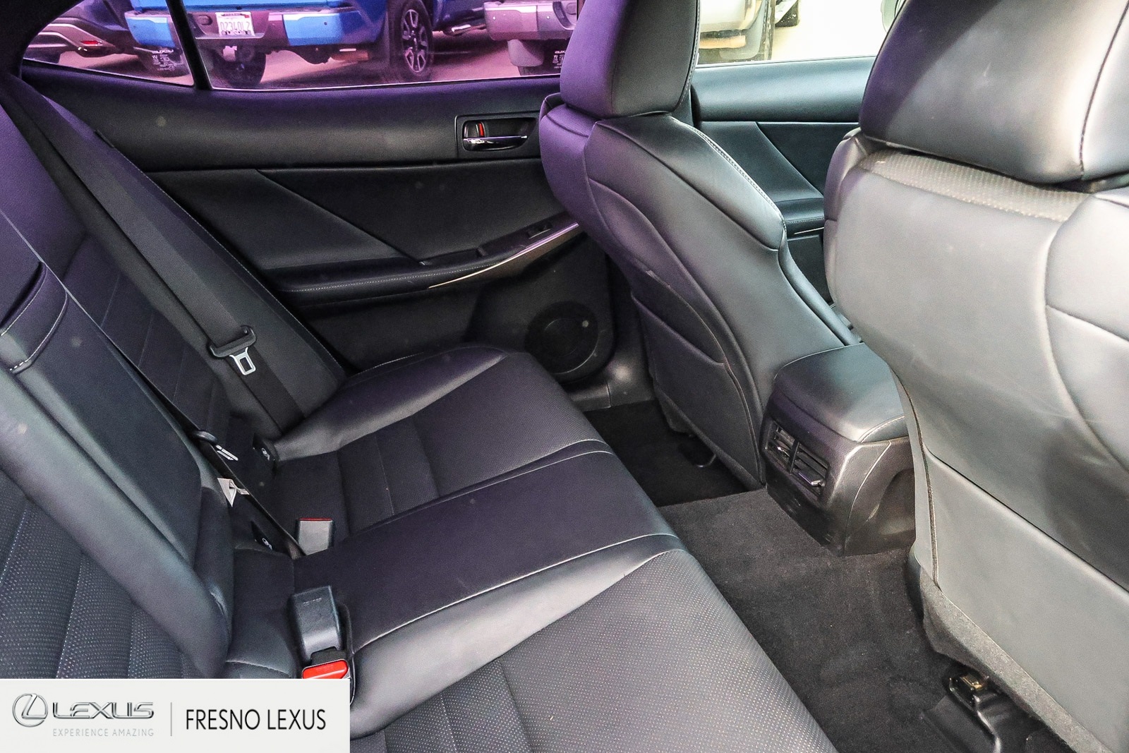 2016 Lexus IS 200t photo 11