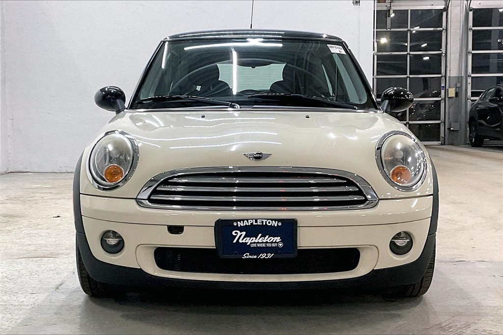 2010 MINI COOPER - Image 1