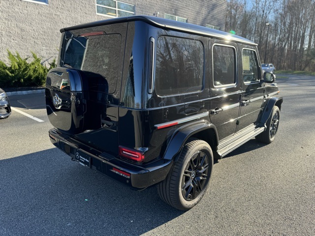 2025 Mercedes Benz G photo 3