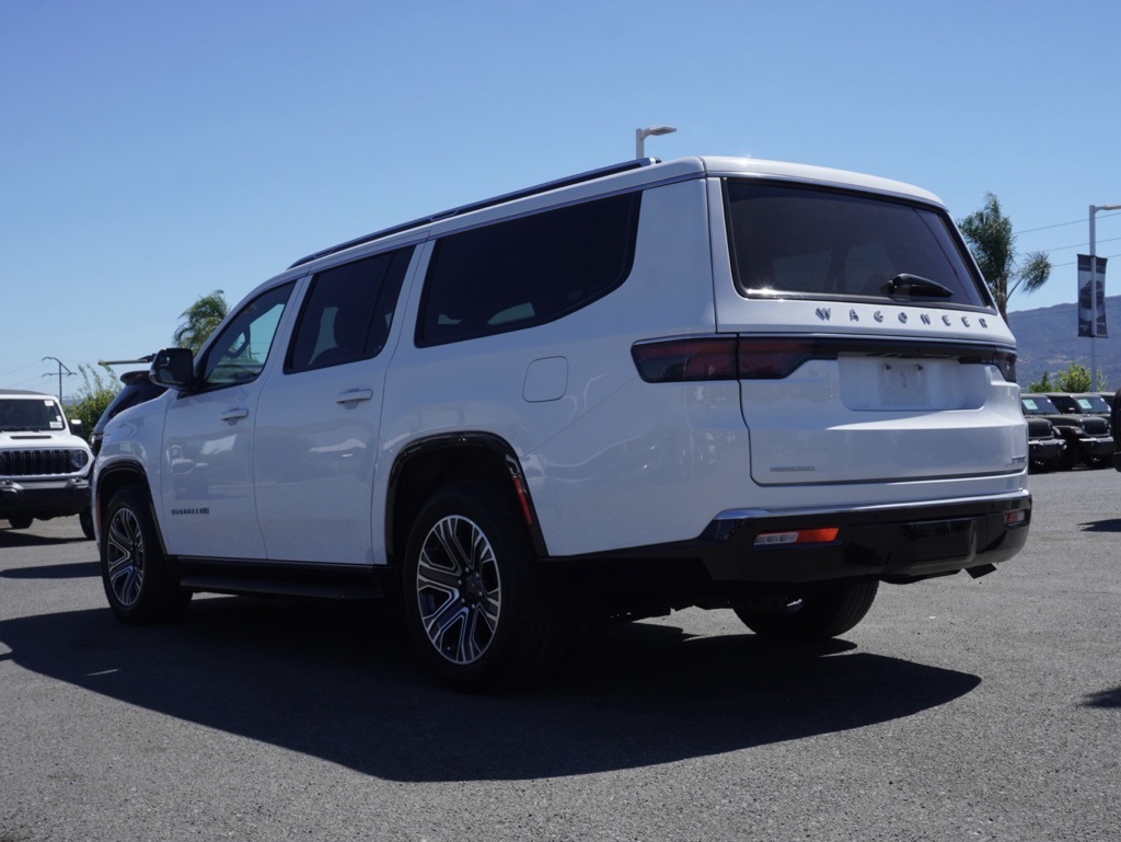 2023 Jeep Wagoneer L Series II photo 6