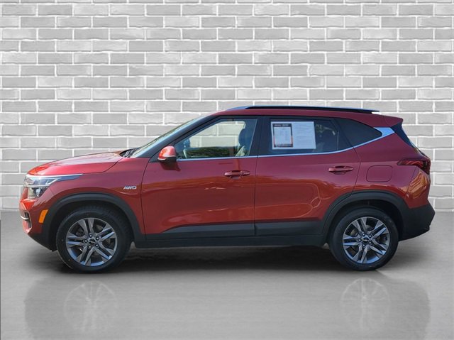 2023 Kia Seltos S photo 2