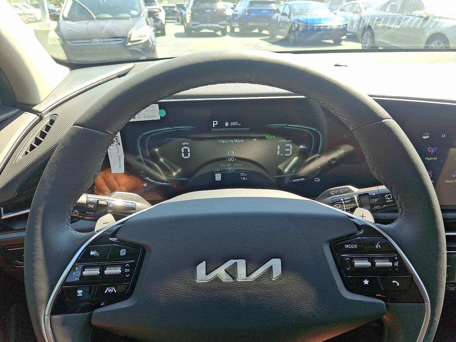2025 Kia Niro SX photo 9